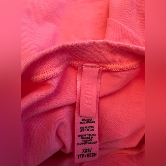 SKIMS Crop Top - Picture 4 of 4